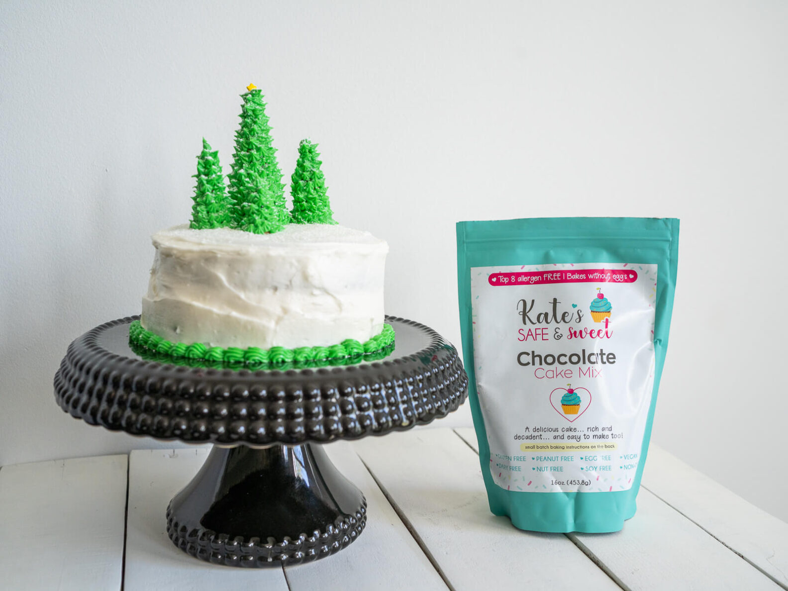 Kate's Safe and Sweet - Christmas Chocolate Cake With Piped Tree