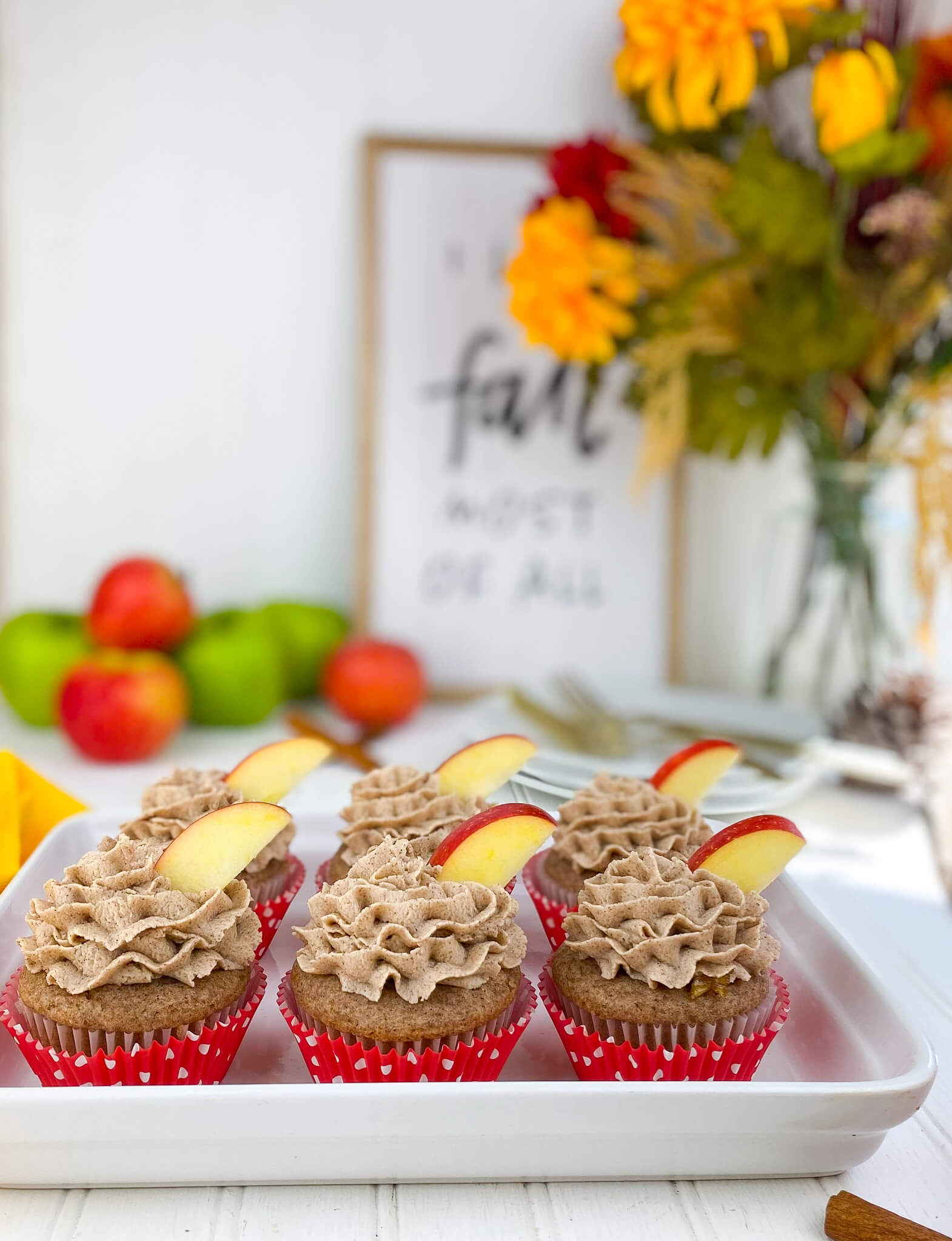 Kate's Safe & Sweet - Half Dozen Apple Pie Cupcakes