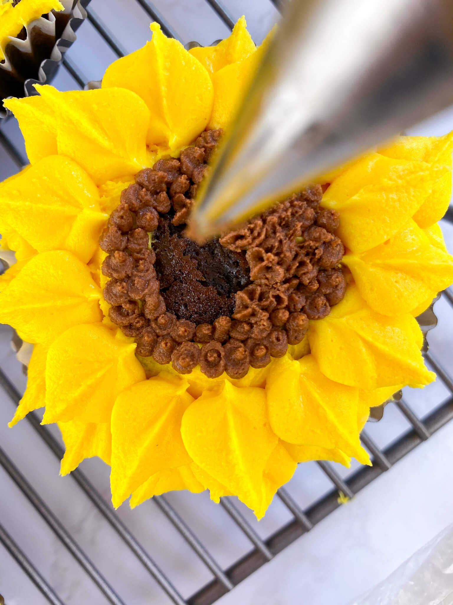 Kate's Safe & Sweet - Sunflower Cupcake Decorating Middle