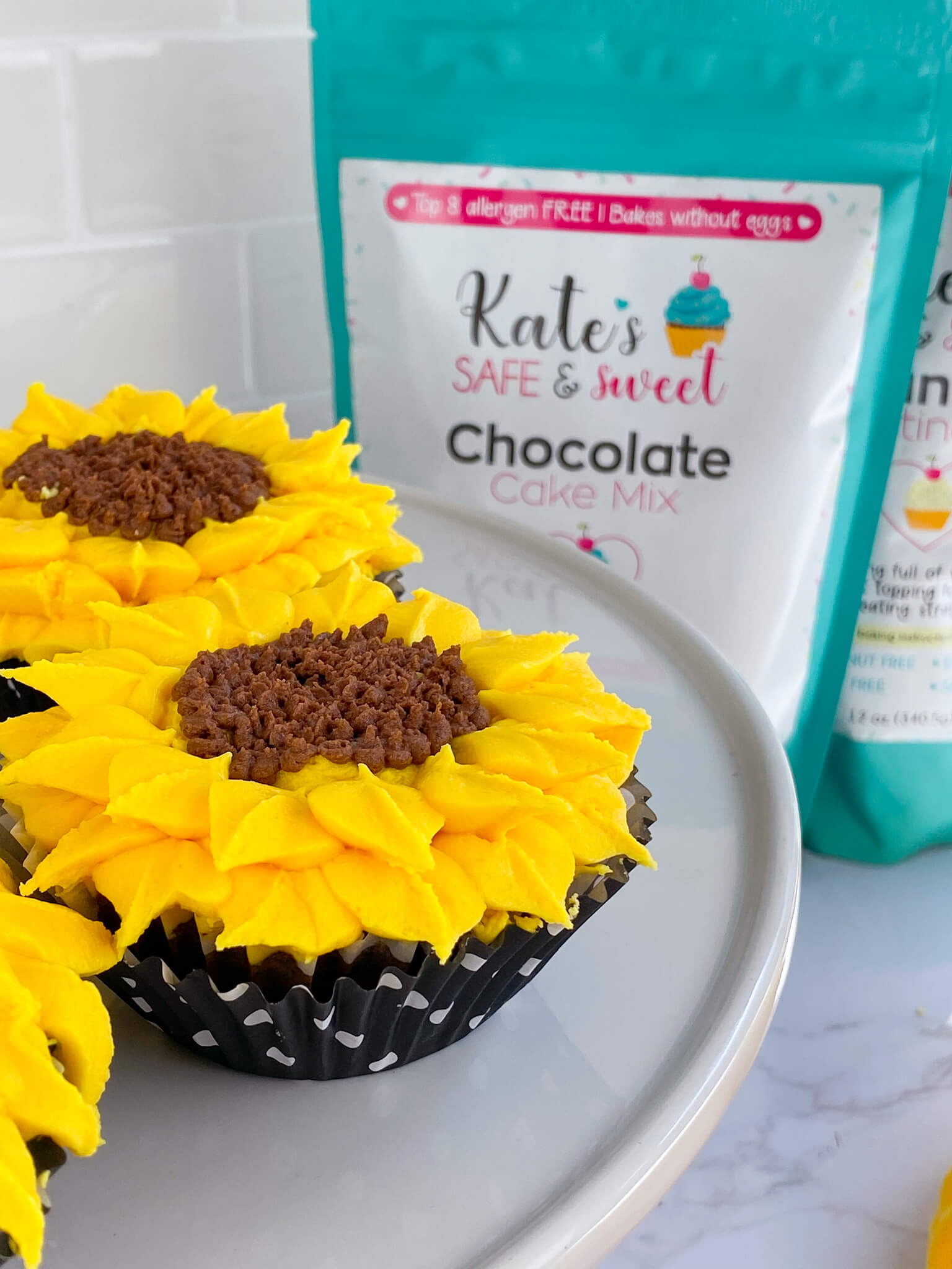 Kate's Safe & Sweet - Sunflower Cupcakes with Mix