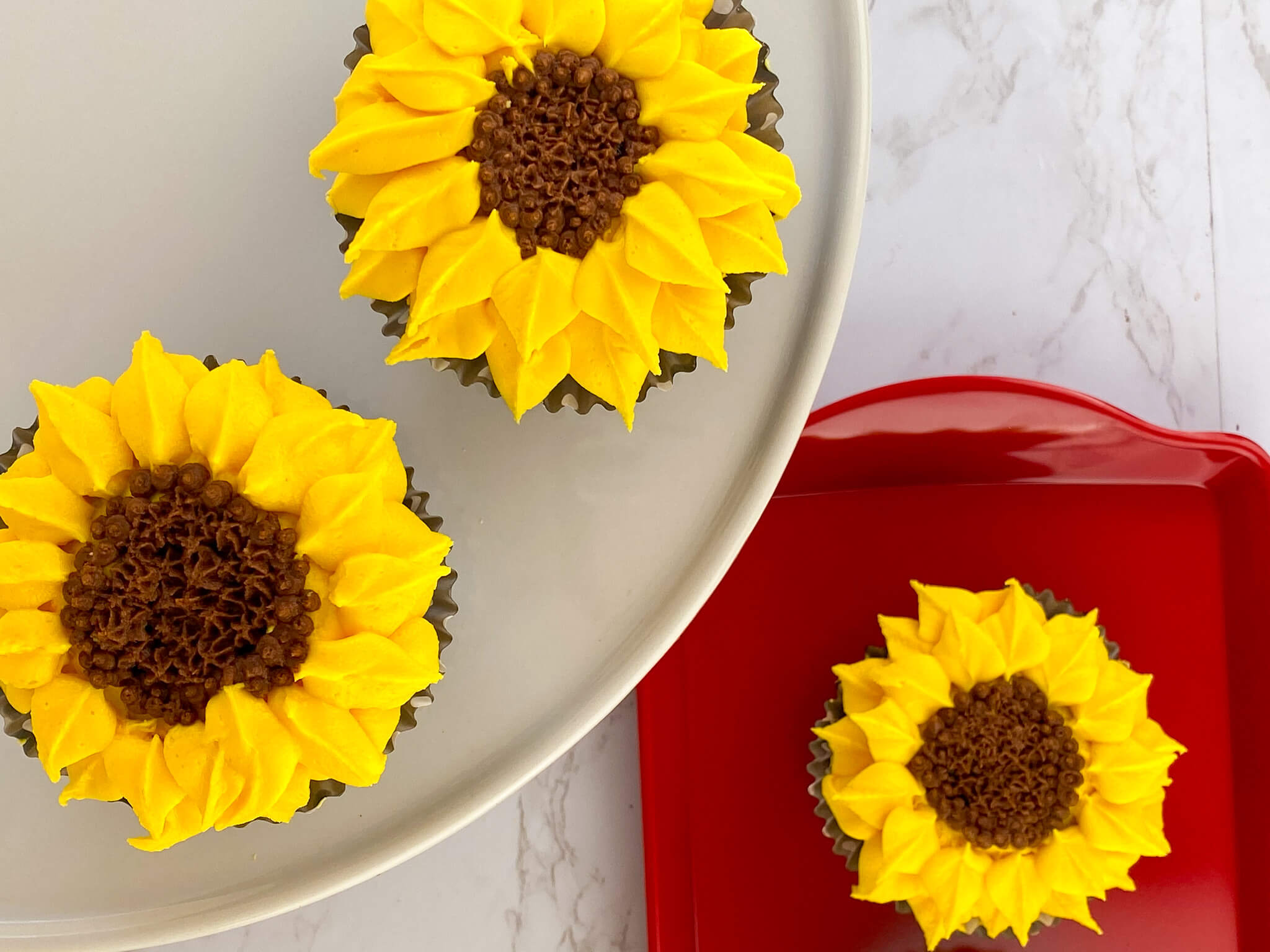Kate's Safe & Sweet - Trio of Sunflower Cupcakes